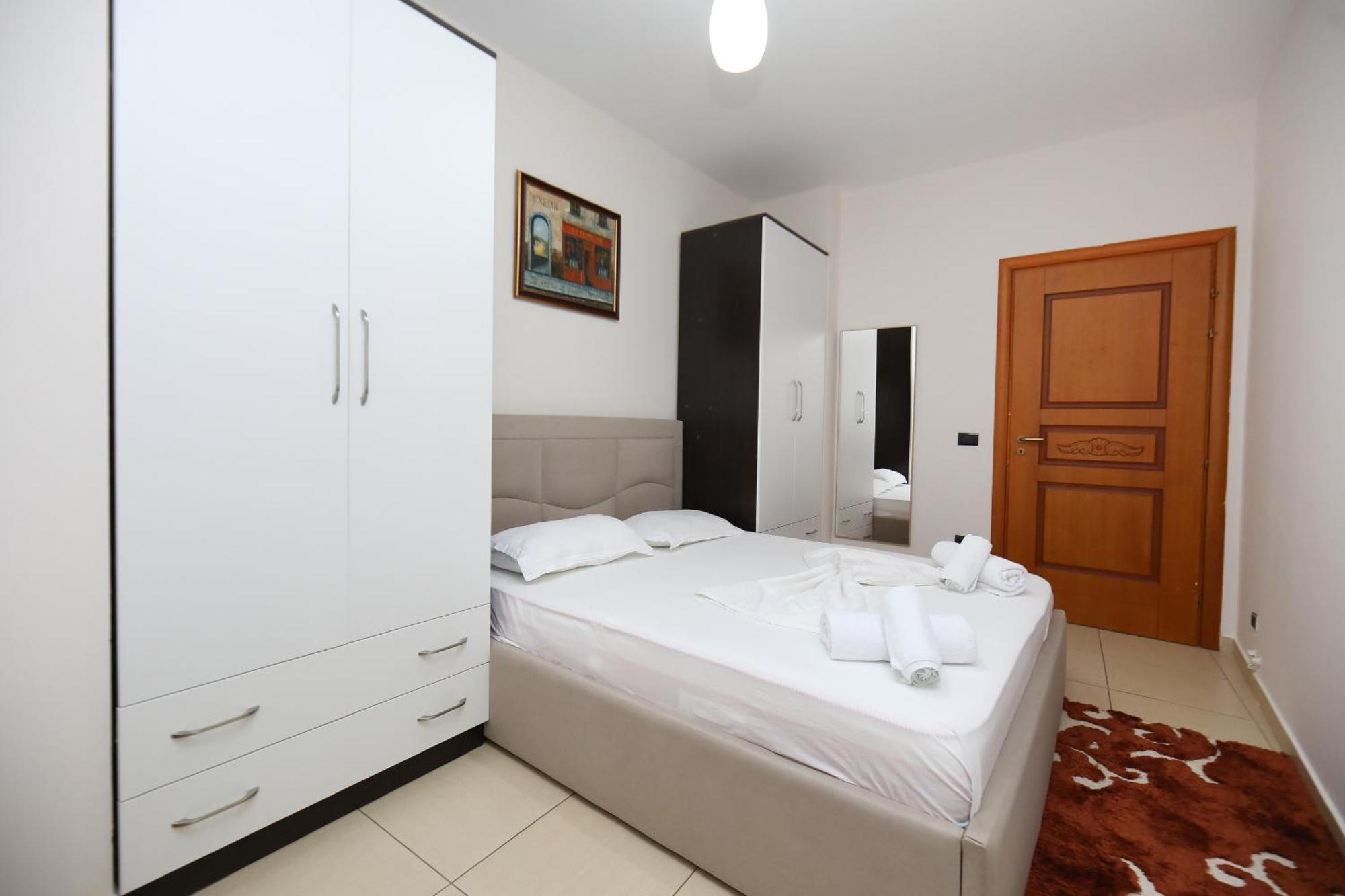 Keli'S Place Vlore Bagian luar foto