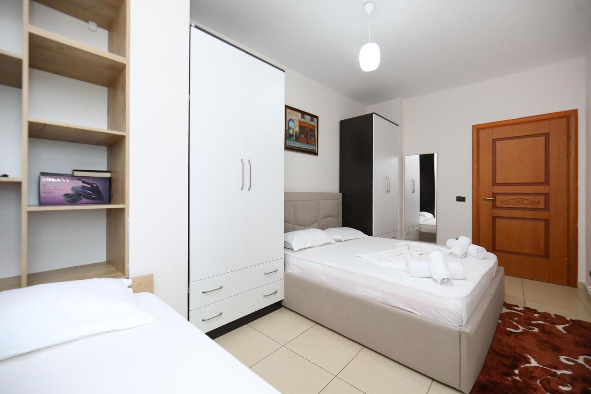 Keli'S Place Vlore Bagian luar foto