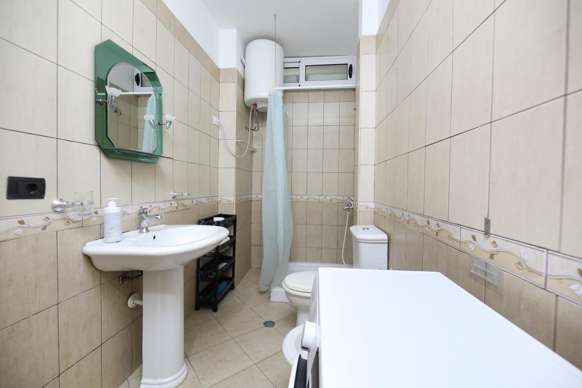 Keli'S Place Vlore Bagian luar foto
